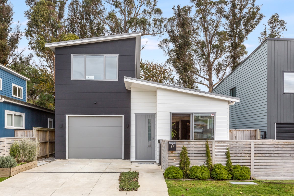 3F Breakwater Way, Whitby, Porirua - Carousel 1