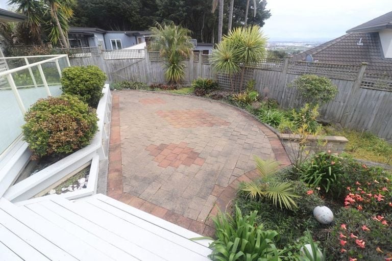 6 Silkwood Grove, Totara Heights, Auckland - Carousel 21