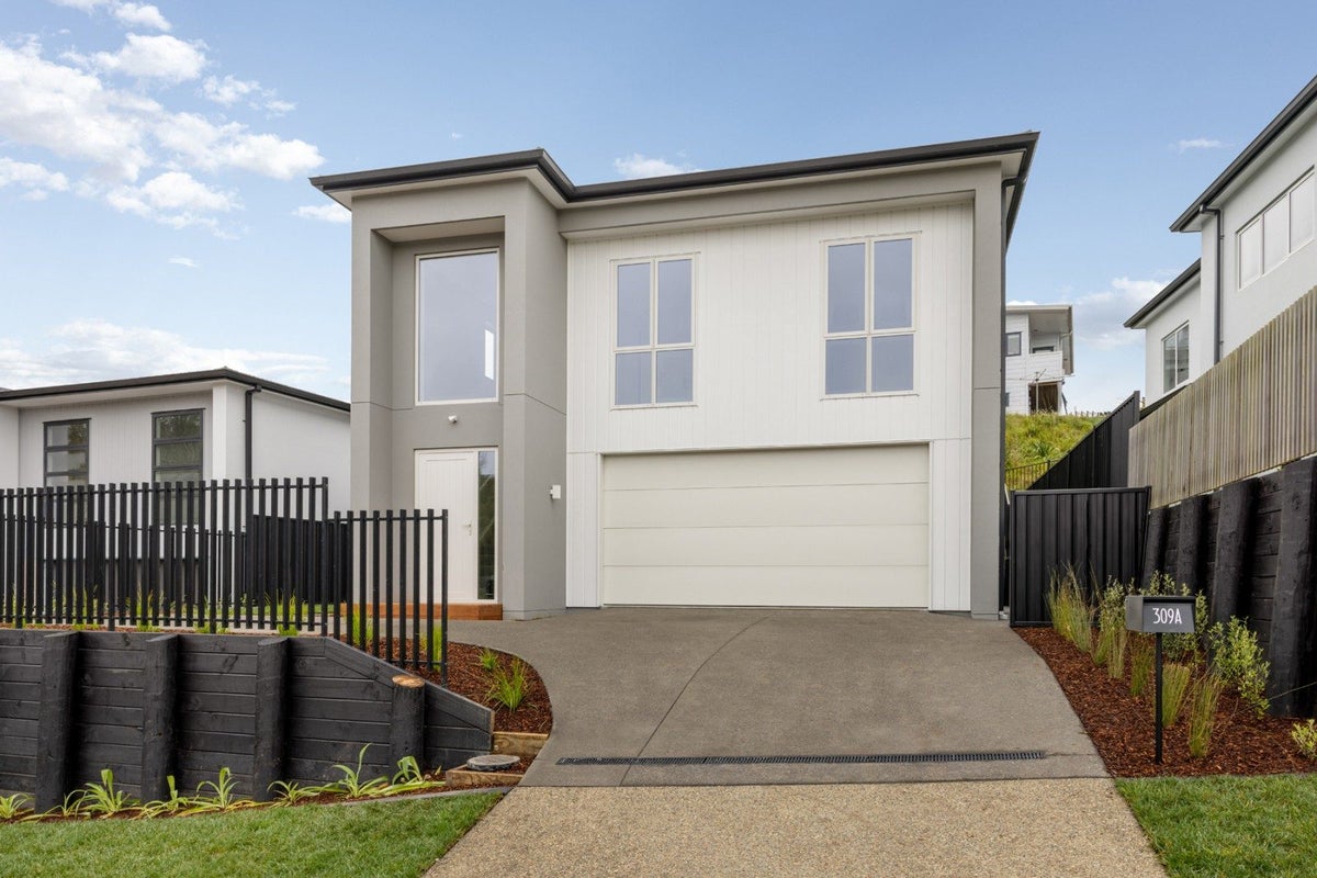 309A Lakes Boulevard, Pyes Pa, Tauranga - Carousel 1