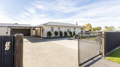 17 Buckingham Street, Whakatu, Hastings - Carousel 1