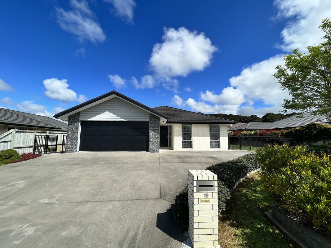 19 Pahau Avenue, Tikipunga, Whangarei - Carousel 1