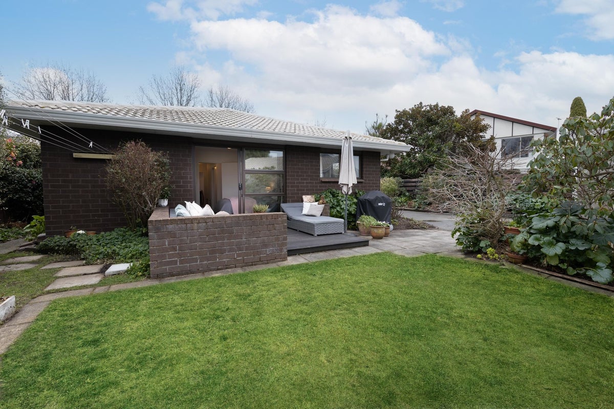 15 Witbrock Crescent, Burnside, Christchurch City, Canterbury - Carousel 1