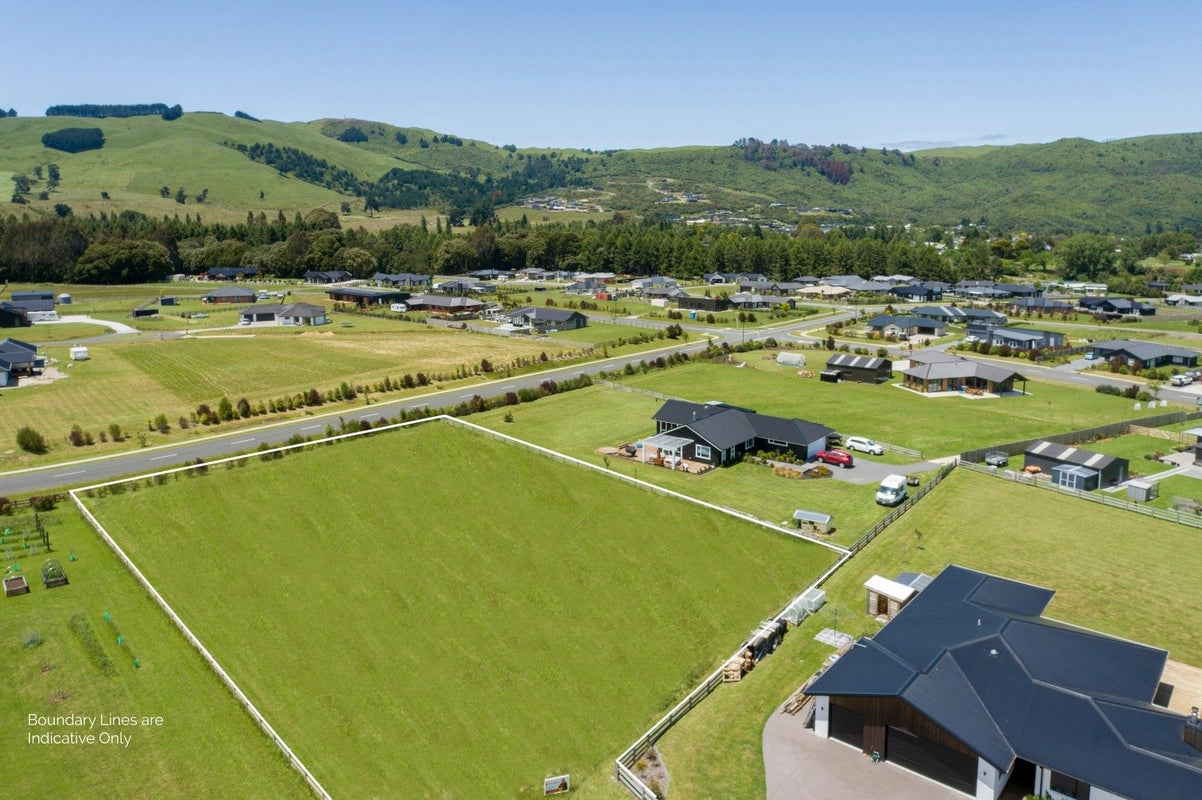 5 Kanuka Grove, Kinloch, Taupo - Carousel 2