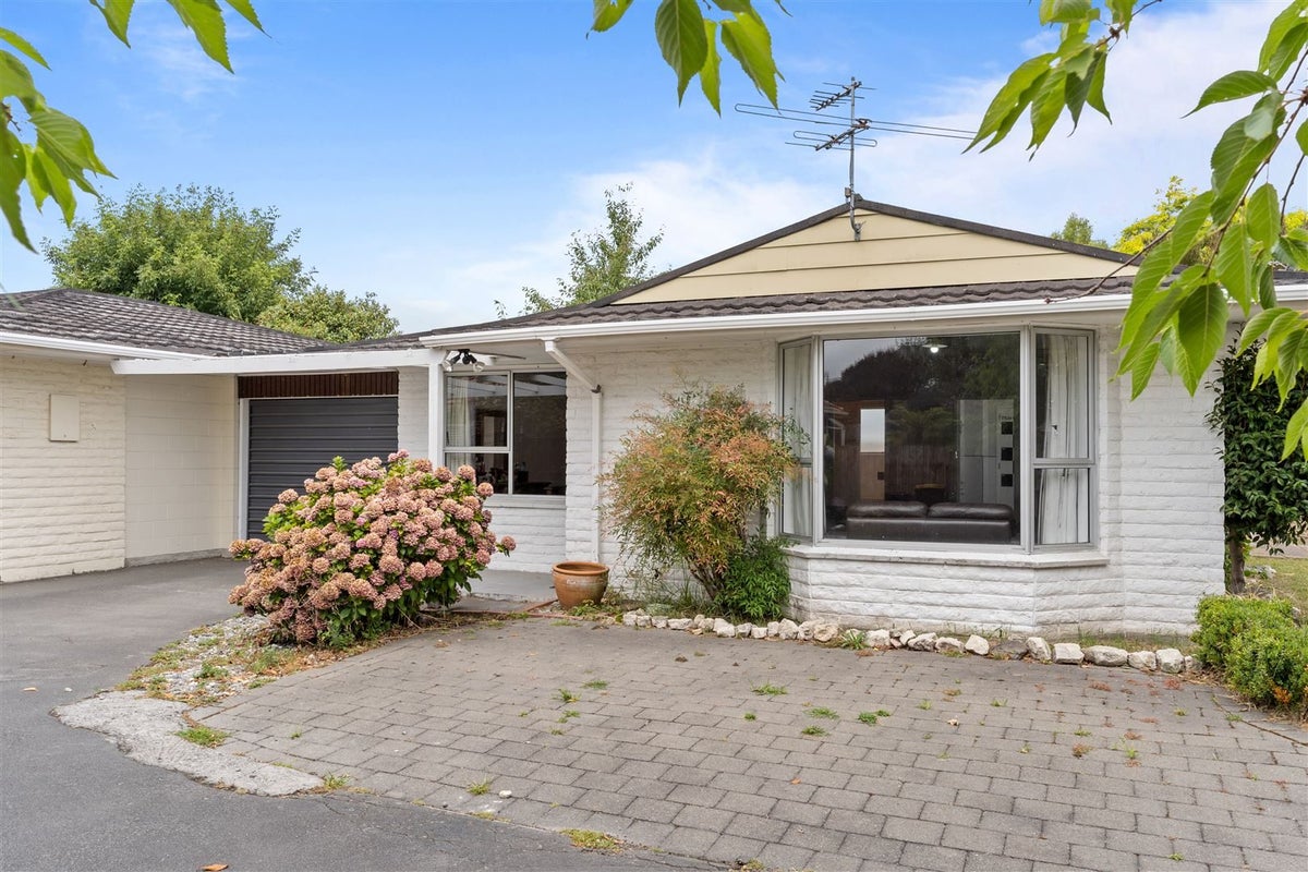 1/102 Roydvale Avenue, Burnside, Christchurch - Carousel 1