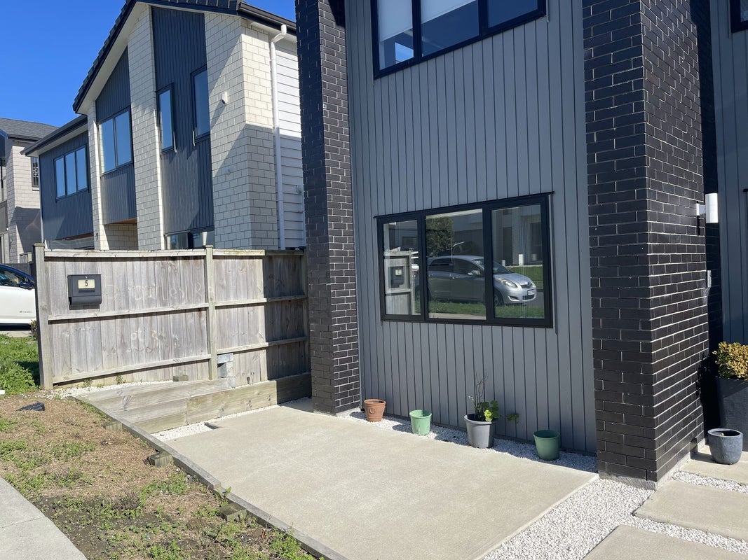 5 Barley Road, Flat Bush, Auckland - Carousel 1