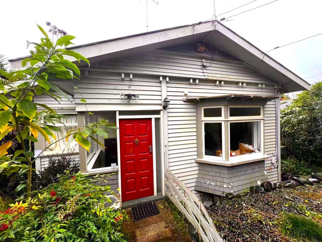 2 Keystone Avenue, Mount Roskill, Auckland - Carousel 1