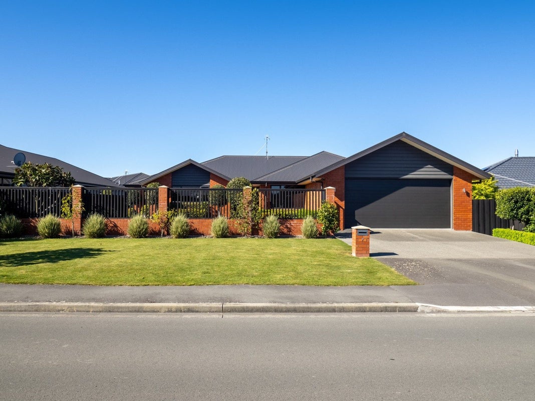 7 Magnolia Drive, Netherby, Ashburton - Carousel 23