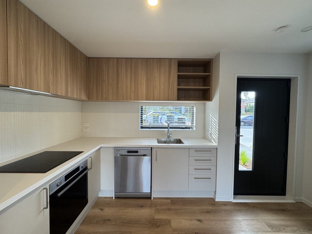 1/42 Brandon Road, Glen Eden, Auckland - Carousel 2