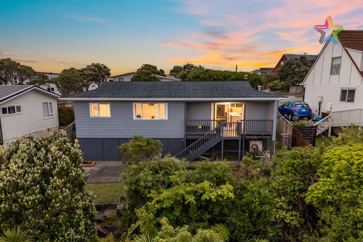 67 Cypress Drive, Maungaraki, Lower Hutt - Carousel 2
