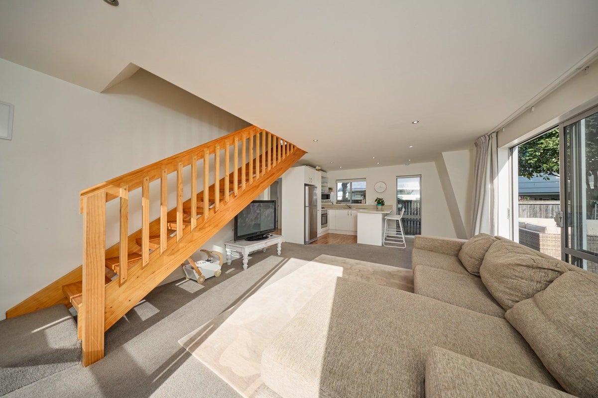 2/5 Kotuku Road, South Bay, Kaikoura - Carousel 2