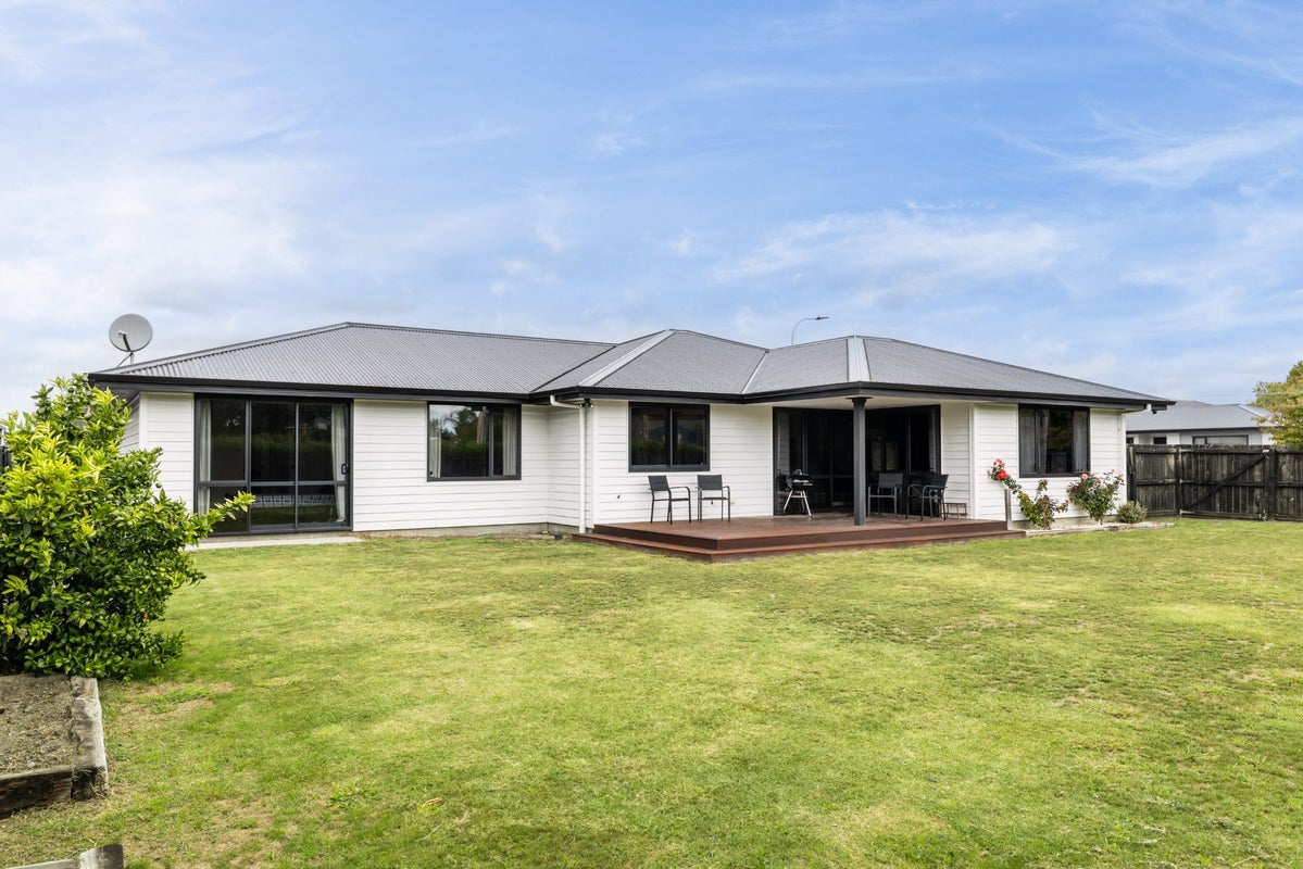 8 Grenside Lane, Mahora, Hastings - Carousel 1