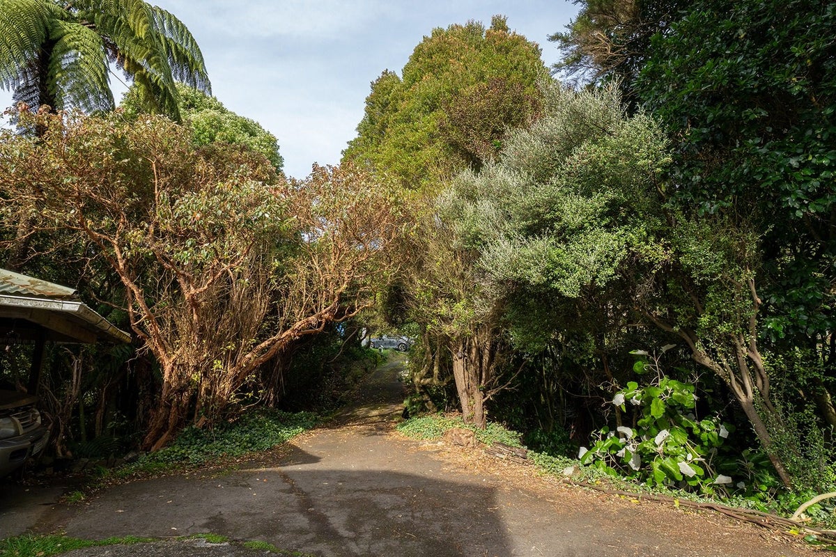 35 Greenacres Street, Macandrew Bay, Dunedin - Carousel 2