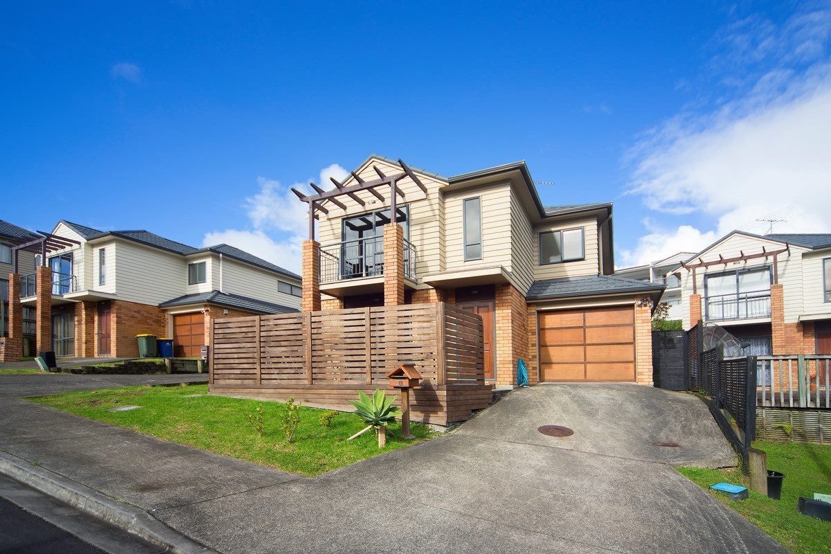 10 Lavender Garden Lane, Oteha, Auckland - Carousel 1