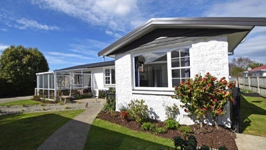 93 George Street, Windsor, Invercargill - Carousel 1