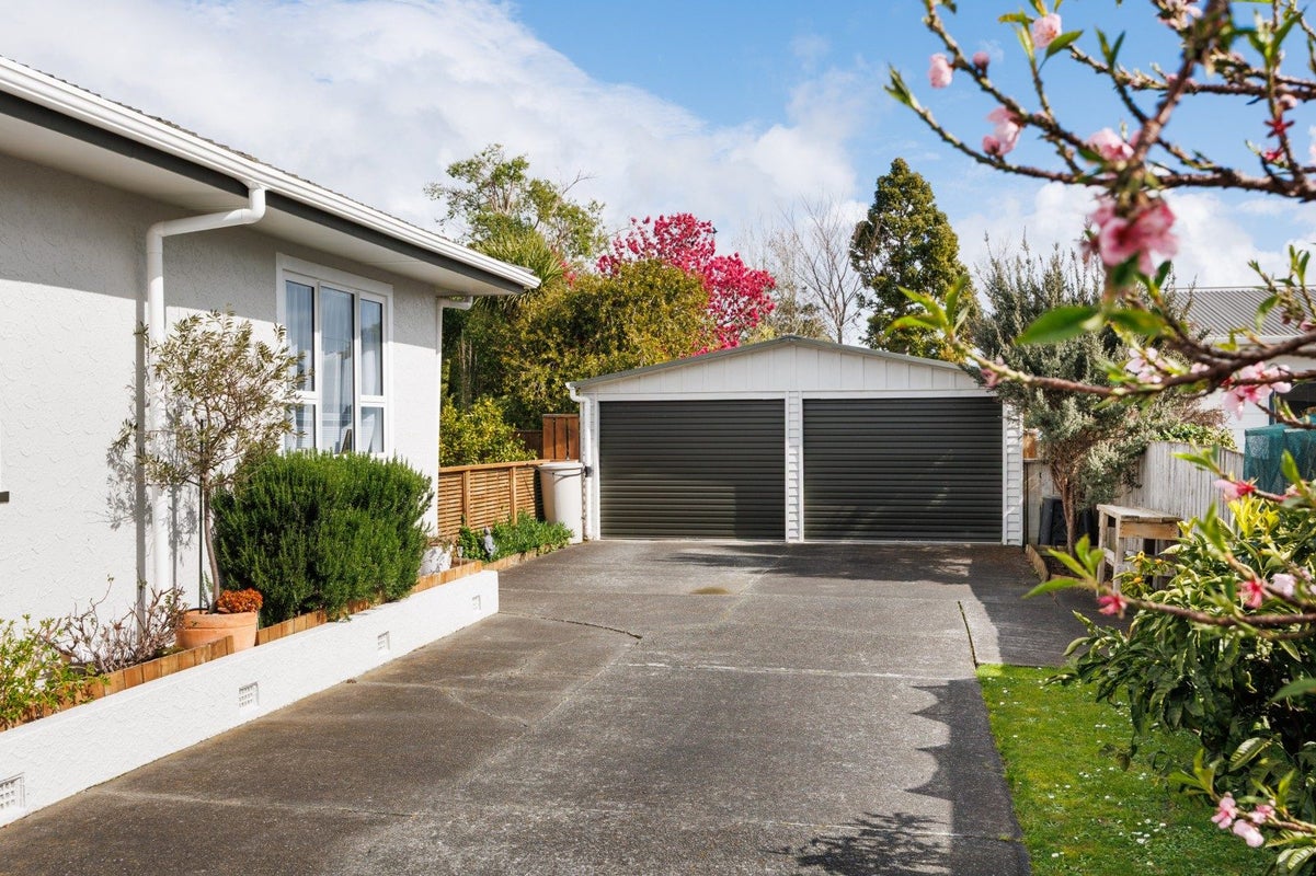 50 Sheffield Street, Awapuni, Palmerston North - Carousel 22