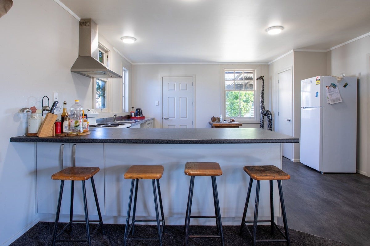 7 Eric Street, Norsewood - Carousel 1