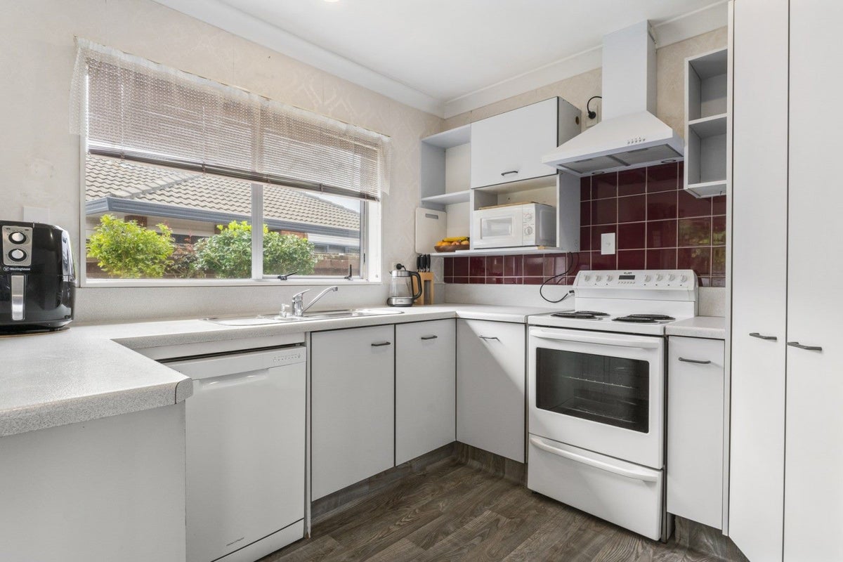 13B Warrington Street, Matua, Tauranga - Carousel 2