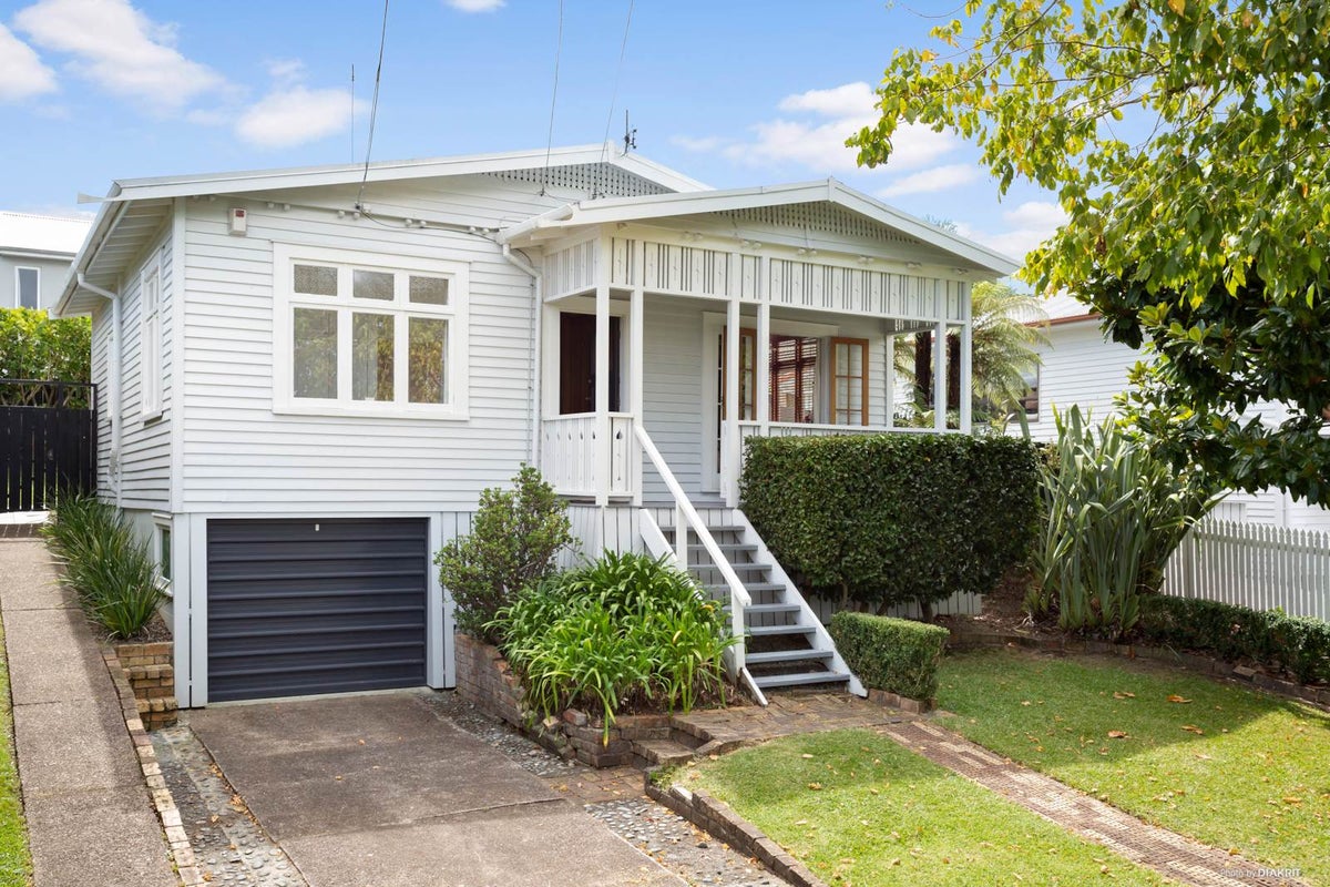 27 Glendon Avenue, Avondale, Auckland - Carousel 17
