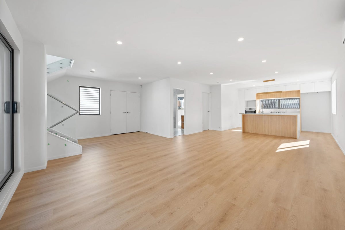 2/46 Cockayne Crescent, Sunnynook, Auckland - Carousel 2