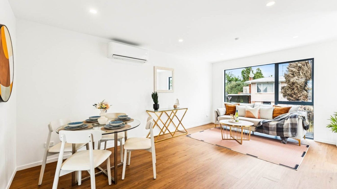 10B Powell Place, Henderson, Auckland - Carousel 1