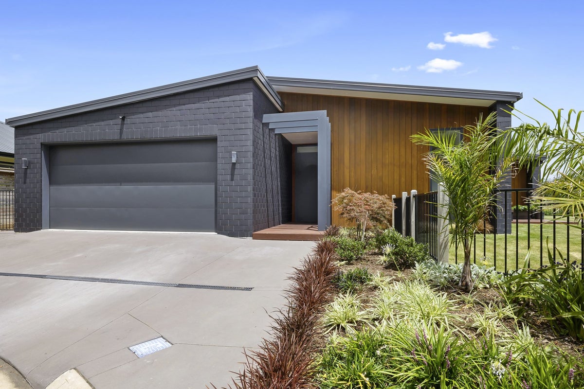 7 Matau Lane, Ferndale, New Plymouth - Carousel 2