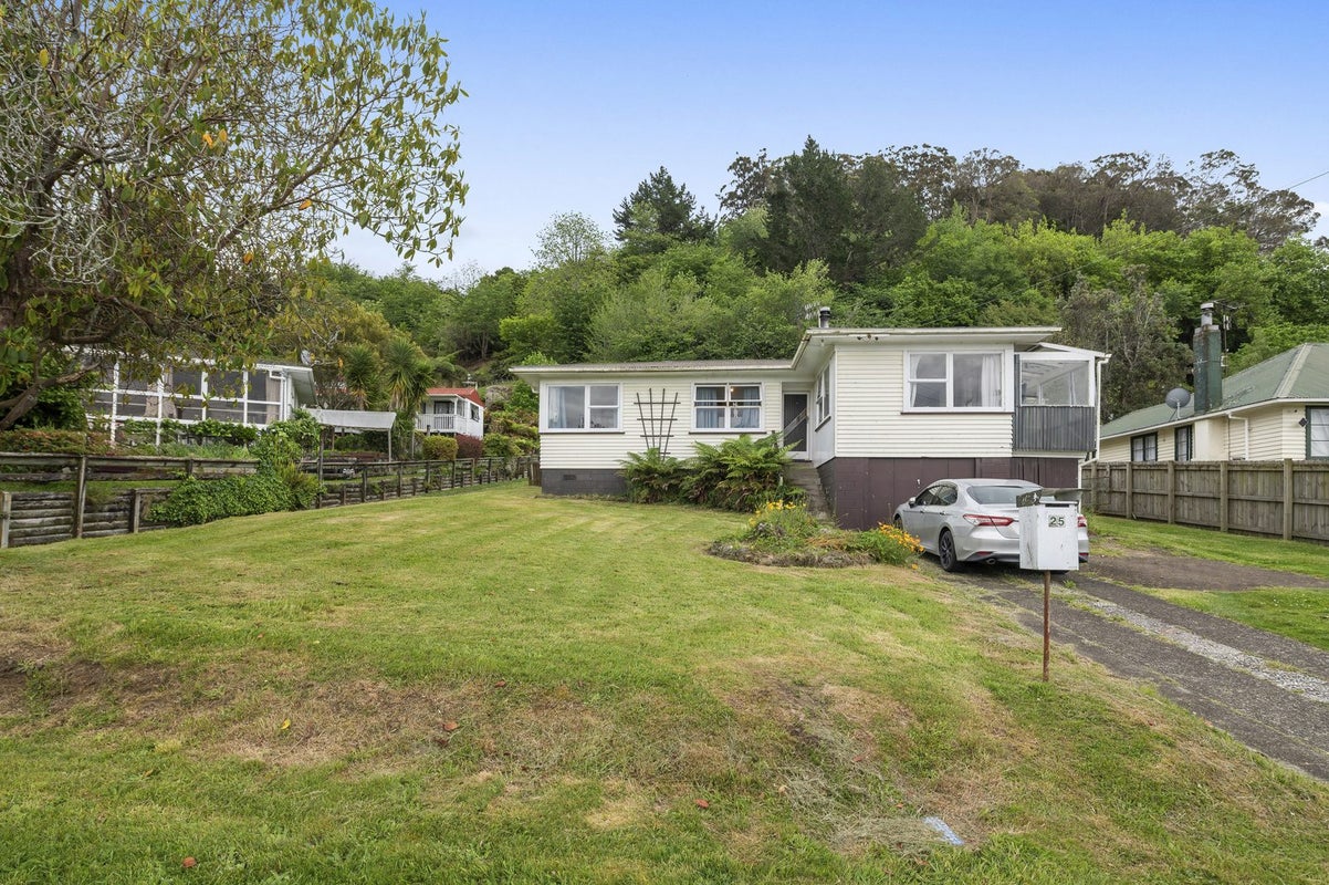 25 Gordon Road, Western Heights, Rotorua - Carousel 2