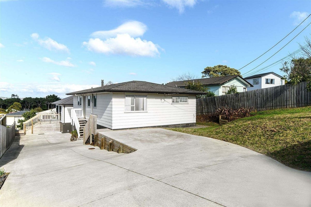 380 East Coast Road, Sunnynook, Auckland - Carousel 2