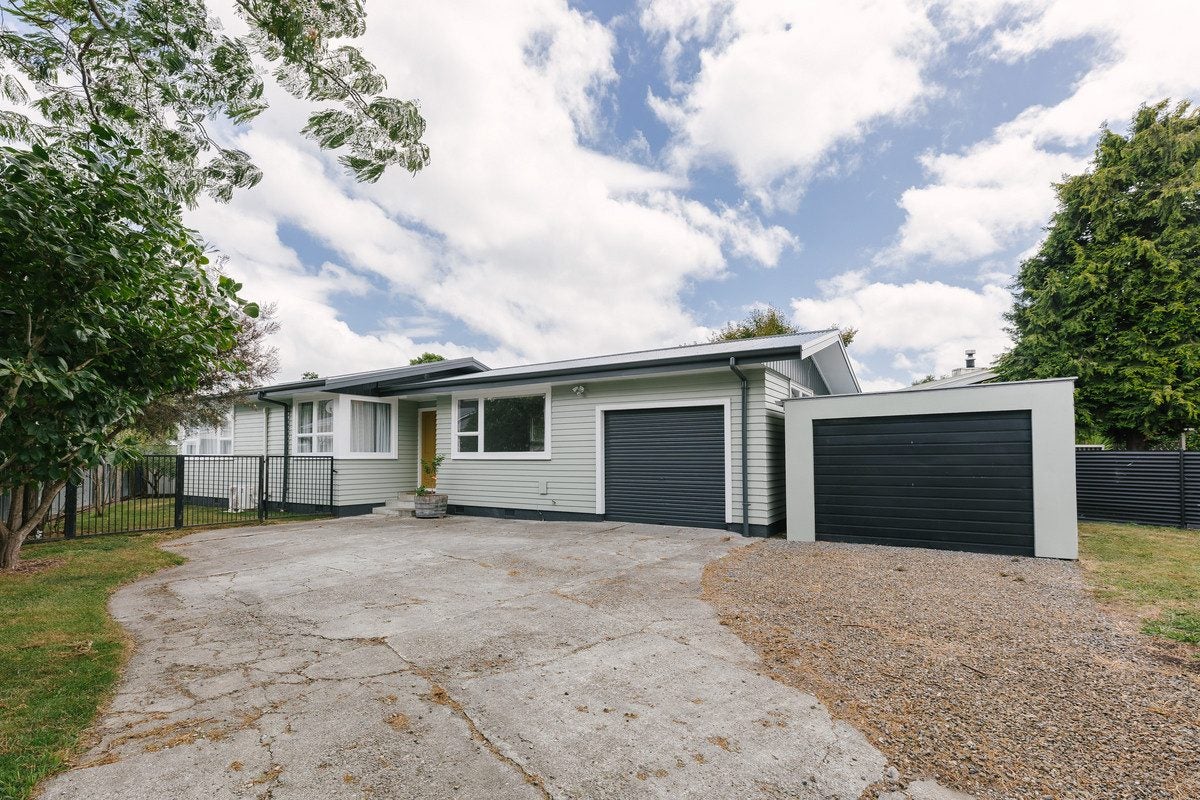 190 Milson Line, Milson, Palmerston North - Carousel 1