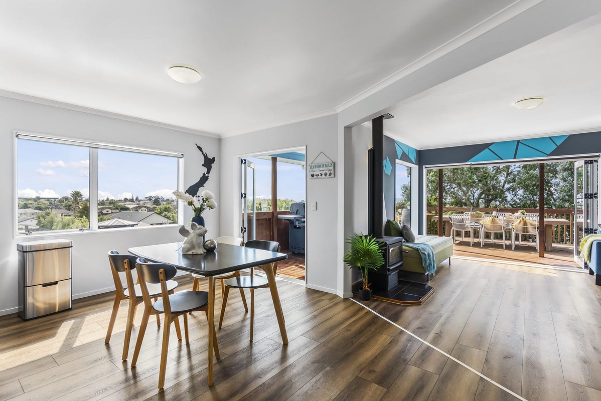 6 Gibbia Way, Beachlands, Auckland - Carousel 2