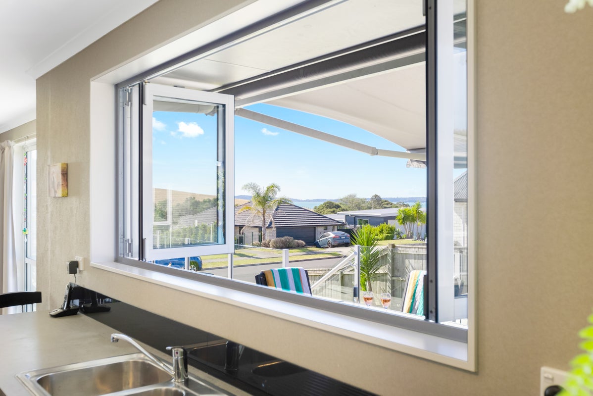 13 Te Puru Drive, Maraetai, Auckland - Carousel 1