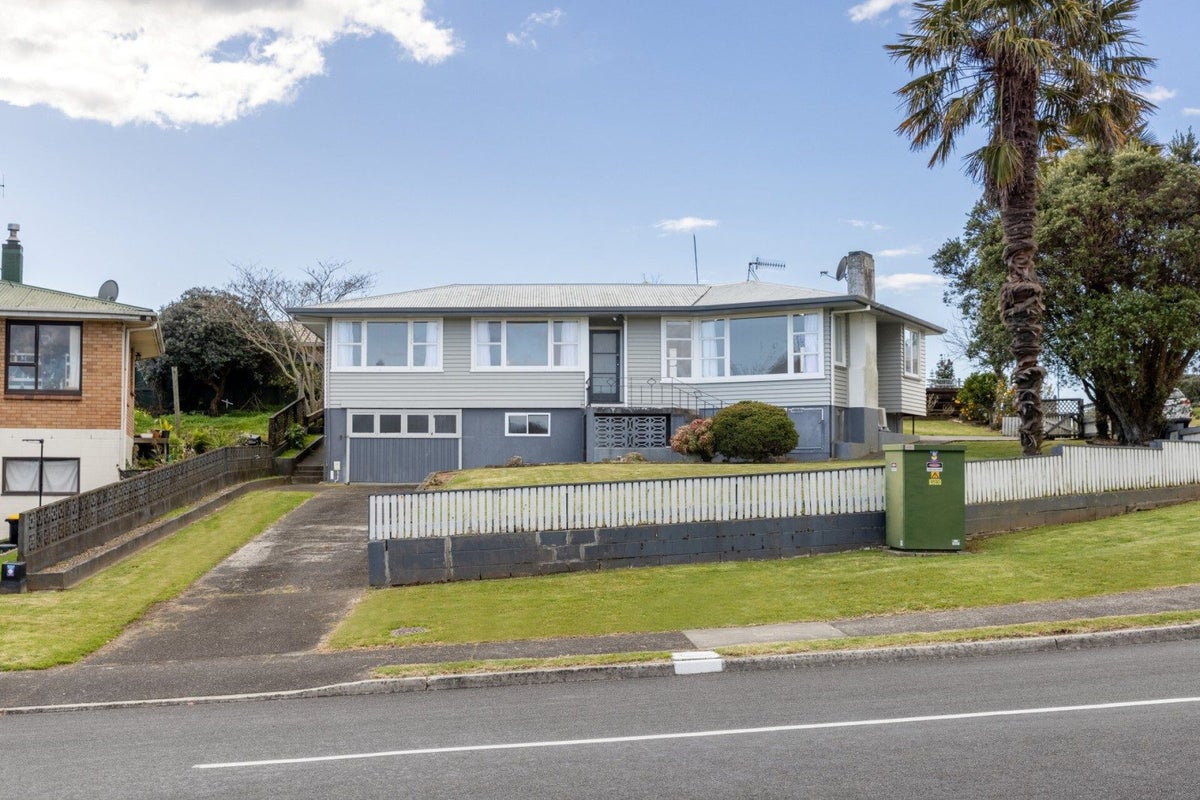 3 Rawhiti Street, Greerton, Tauranga - Carousel 1