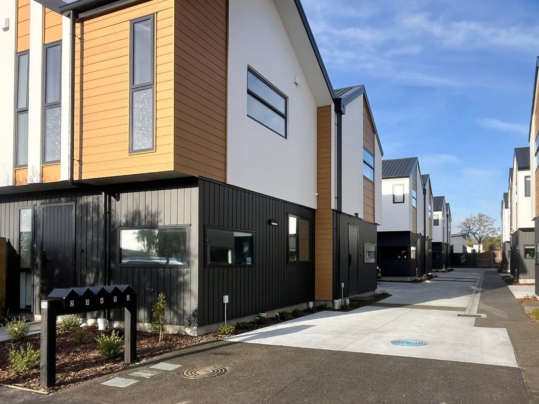 4/16 Short Street, Waltham, Christchurch - Carousel 1