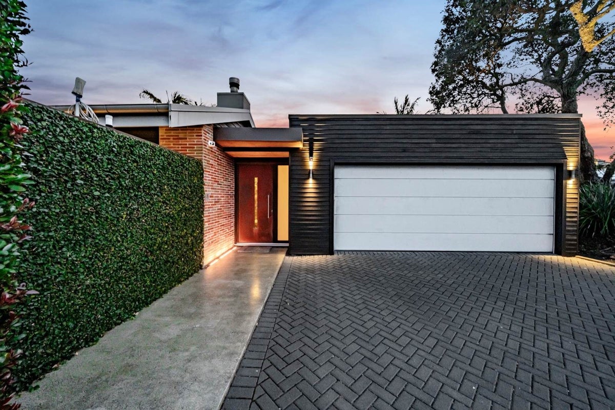 15 Kesteven Avenue, Glendowie, Auckland City, Auckland - Carousel 2