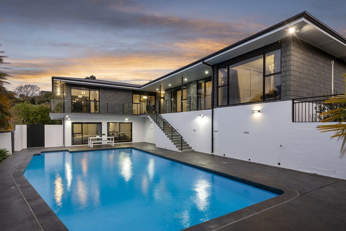 37 Penruddock Rise, Westmorland, Christchurch - Carousel 1