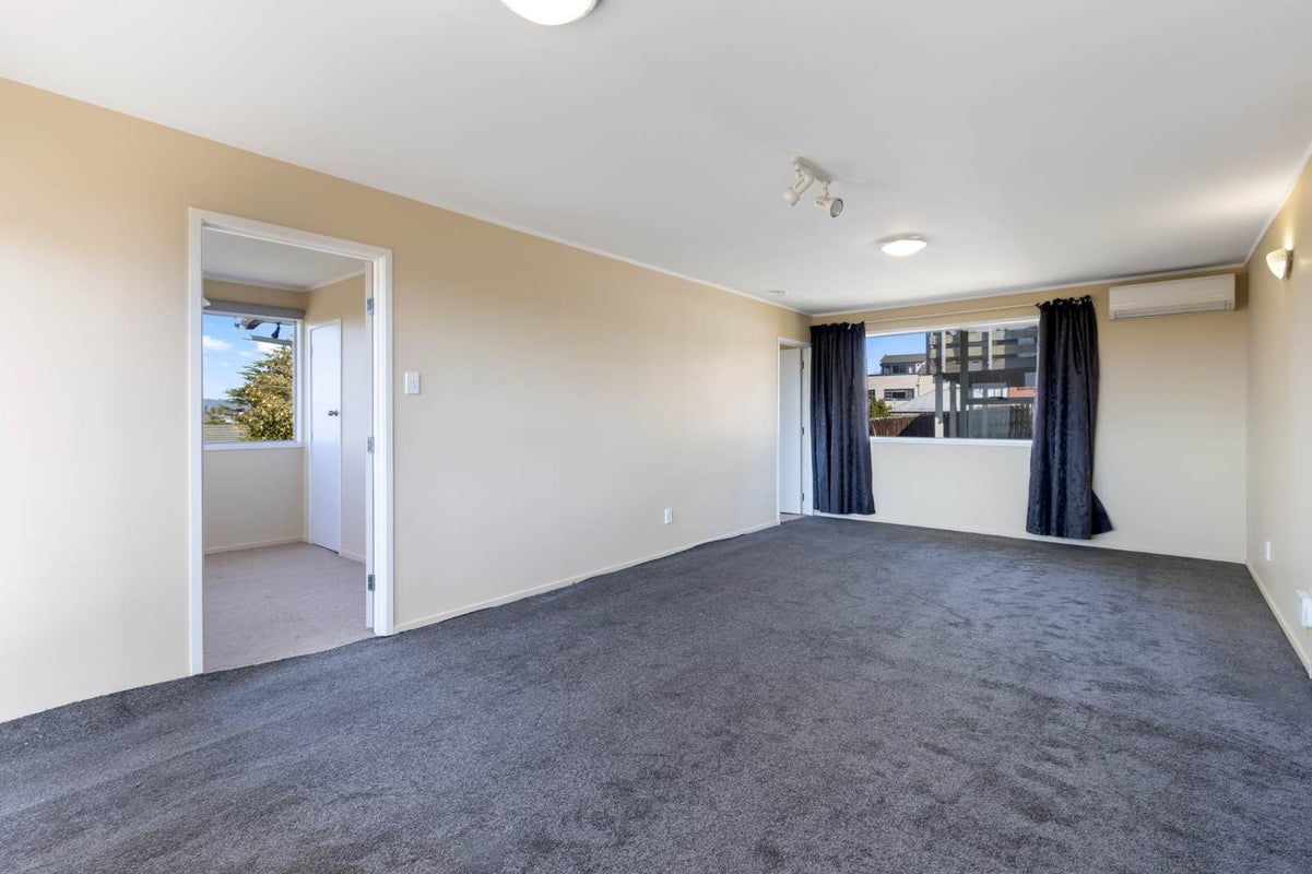 2/47 Royal Road, Massey, Auckland - Carousel 2