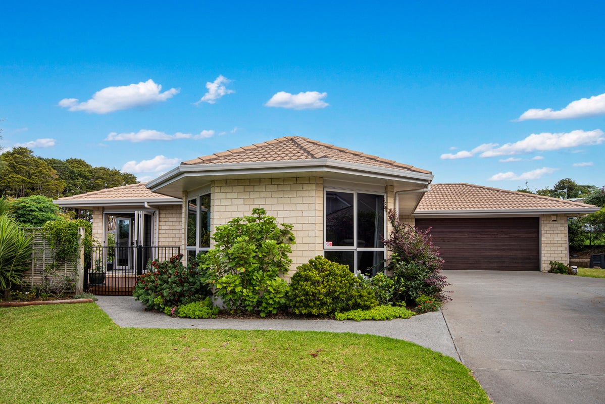 13 Scotia Place, Kamo, Whangarei - Carousel 32