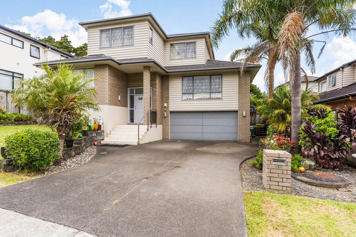 135 Jeffs Road, Flat Bush, Auckland - Carousel 1