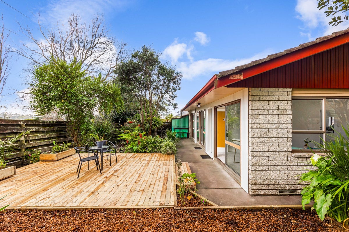 1/15 Evans Road, Glen Eden, Auckland - Carousel 2