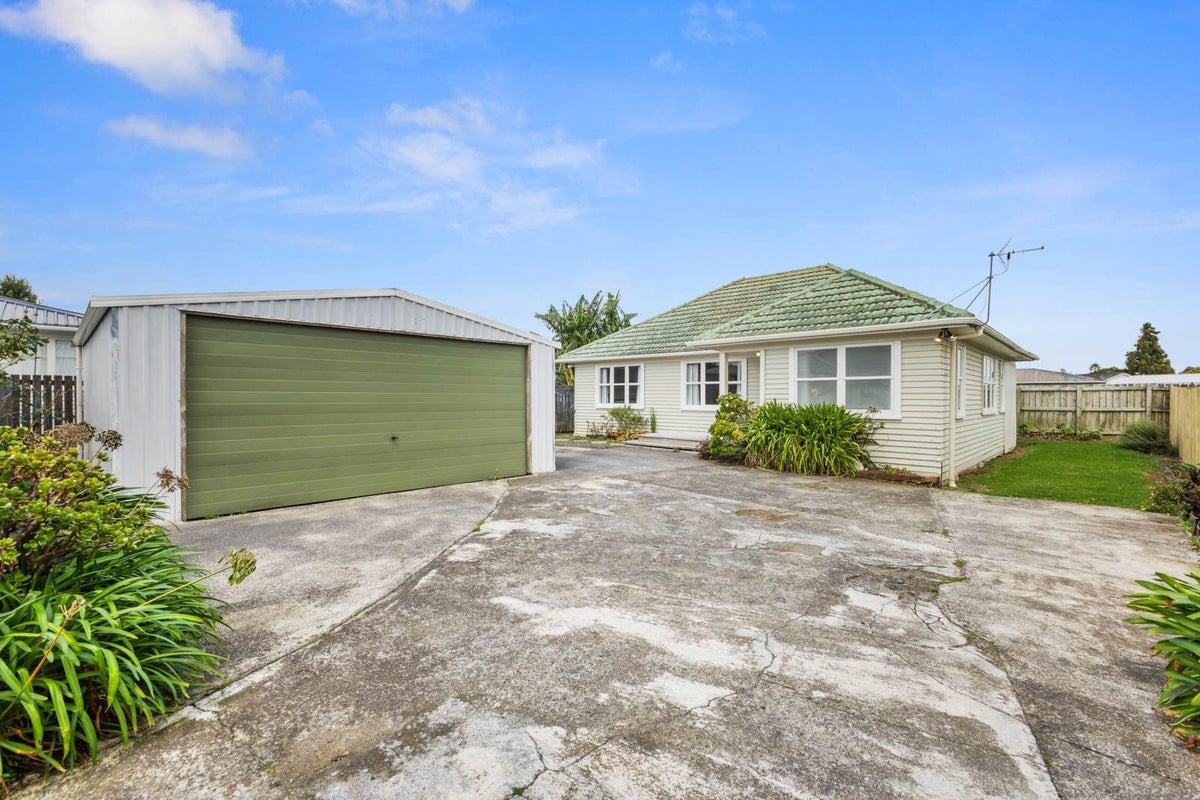 2/174 Russell Road, Manurewa, Auckland - Carousel 1