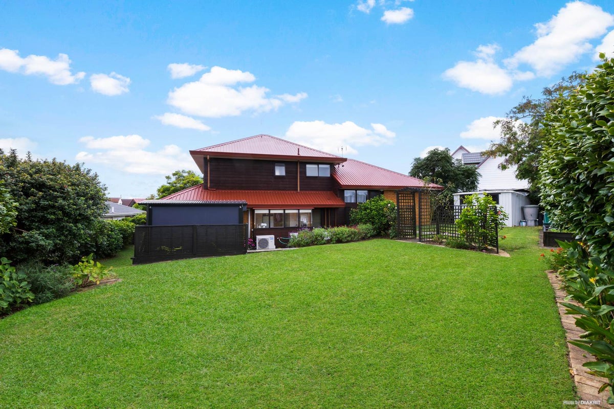 17 Eastridge Court, Northpark, Auckland - Carousel 2
