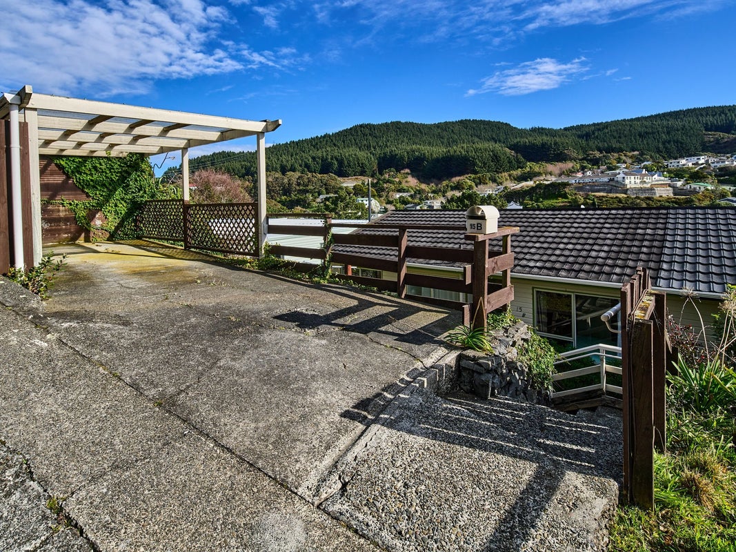 15B Florio Terrace, Tawa, Wellington - Carousel 22