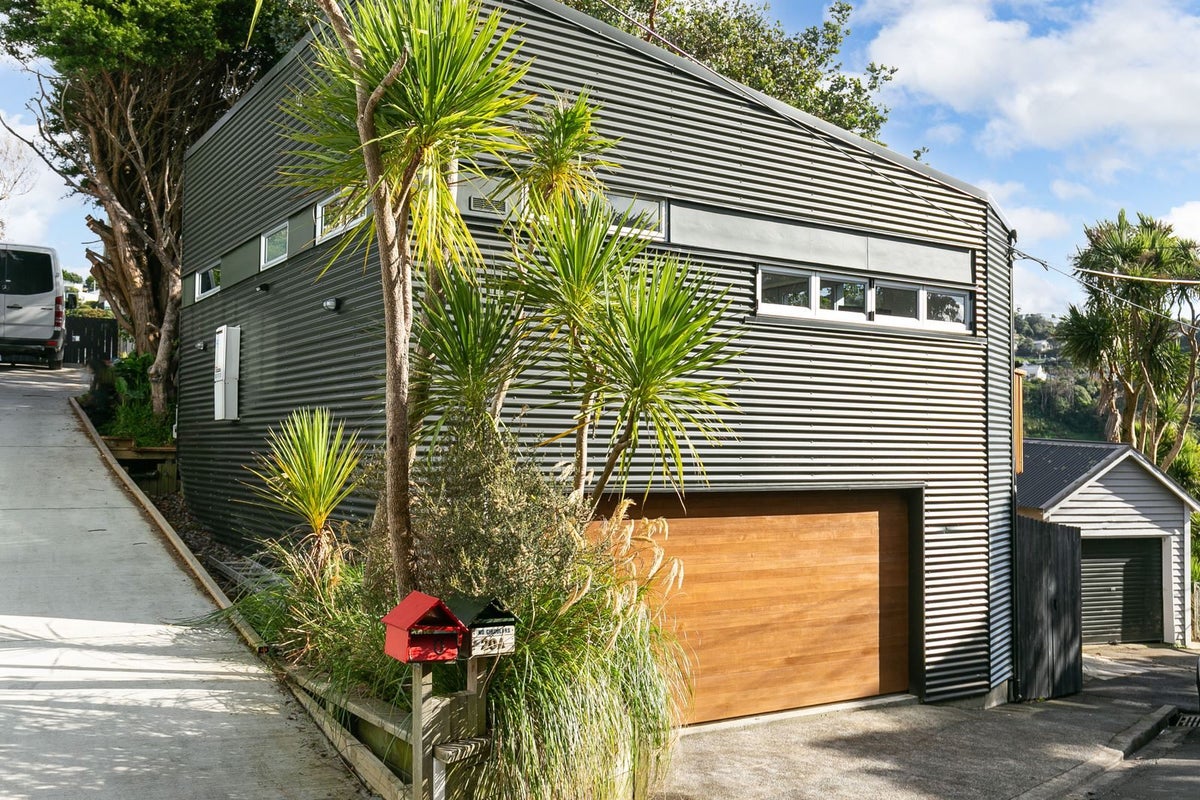 20 Lincoln Street, Brooklyn, Wellington - Carousel 1