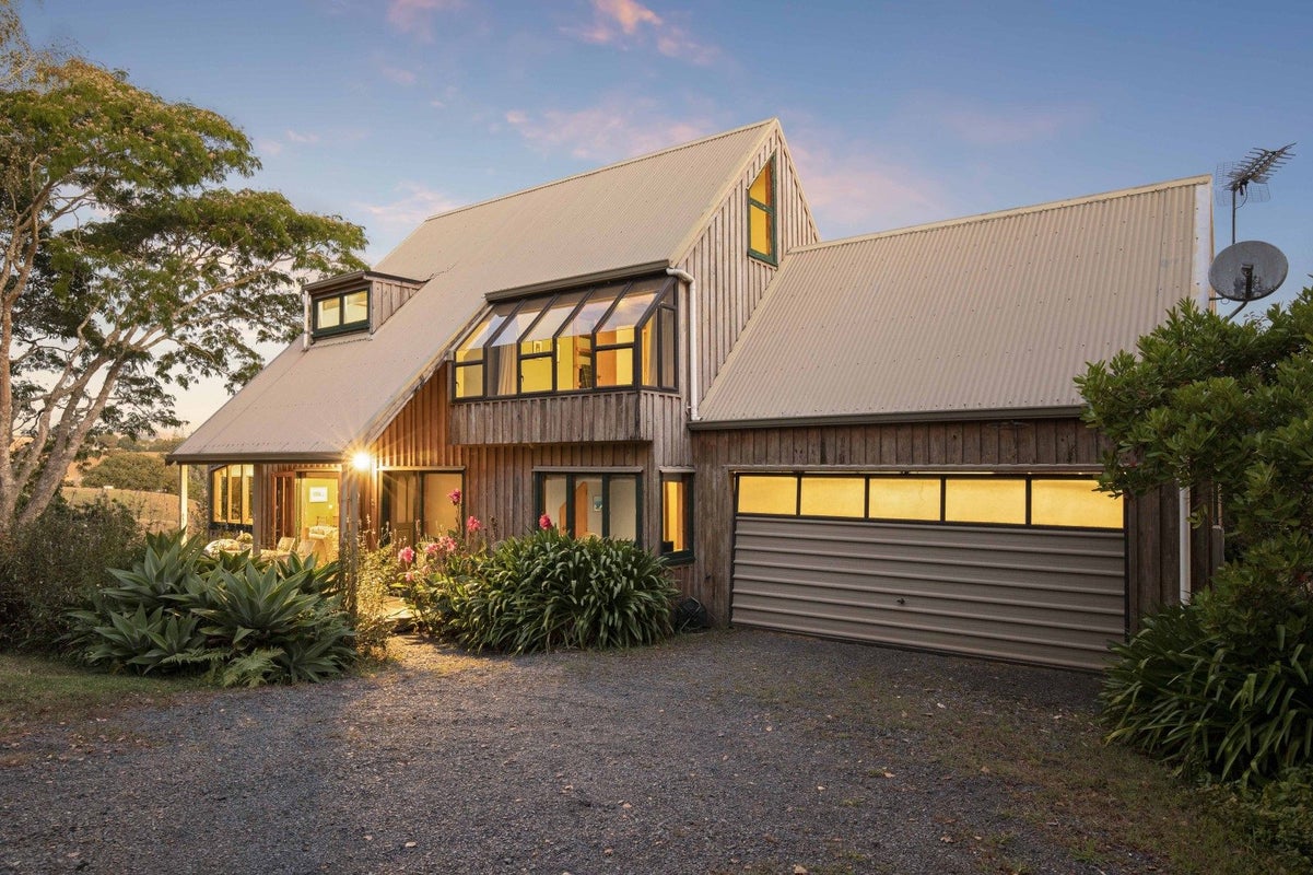 226 Pukekohe East Road, Pukekohe East, Pukekohe - Carousel 1