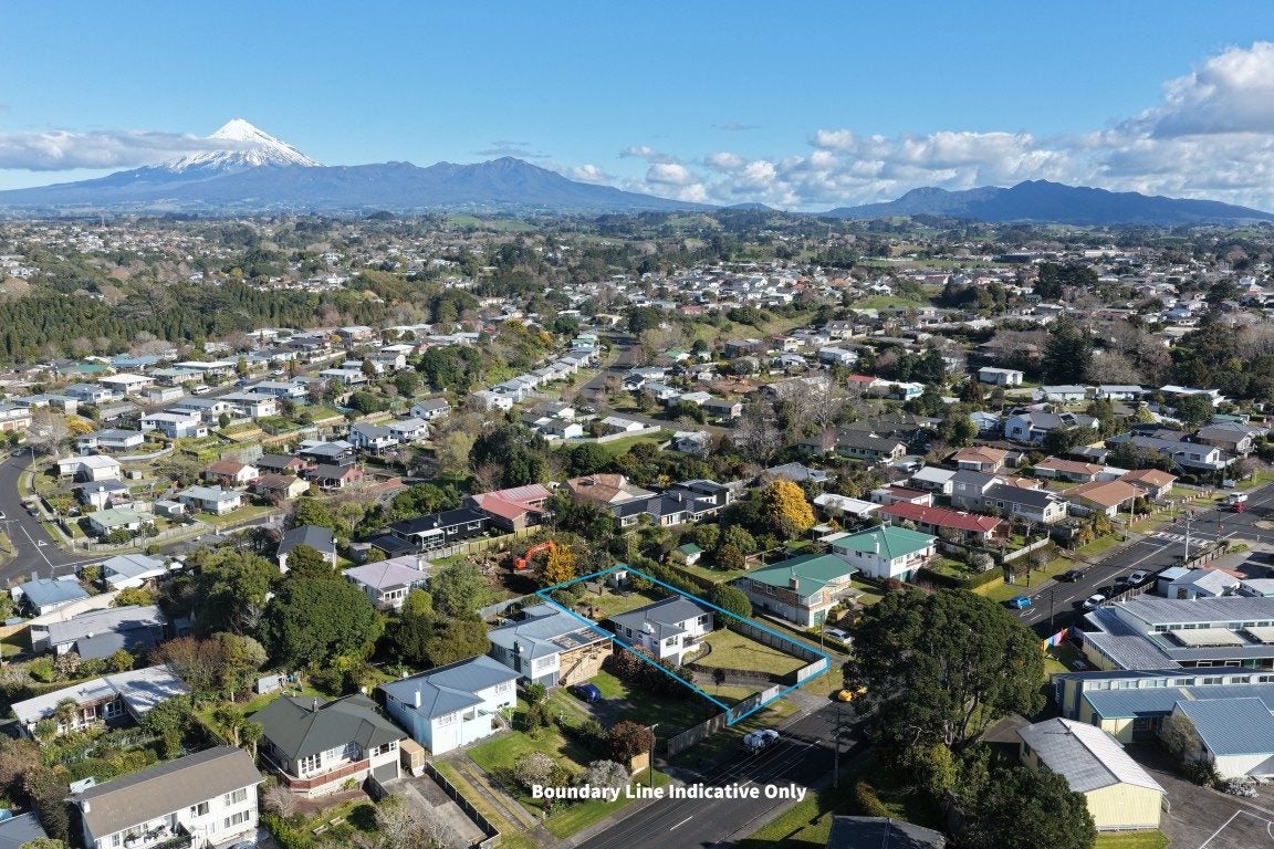 67 Clawton Street, Westown, New Plymouth - Carousel 21