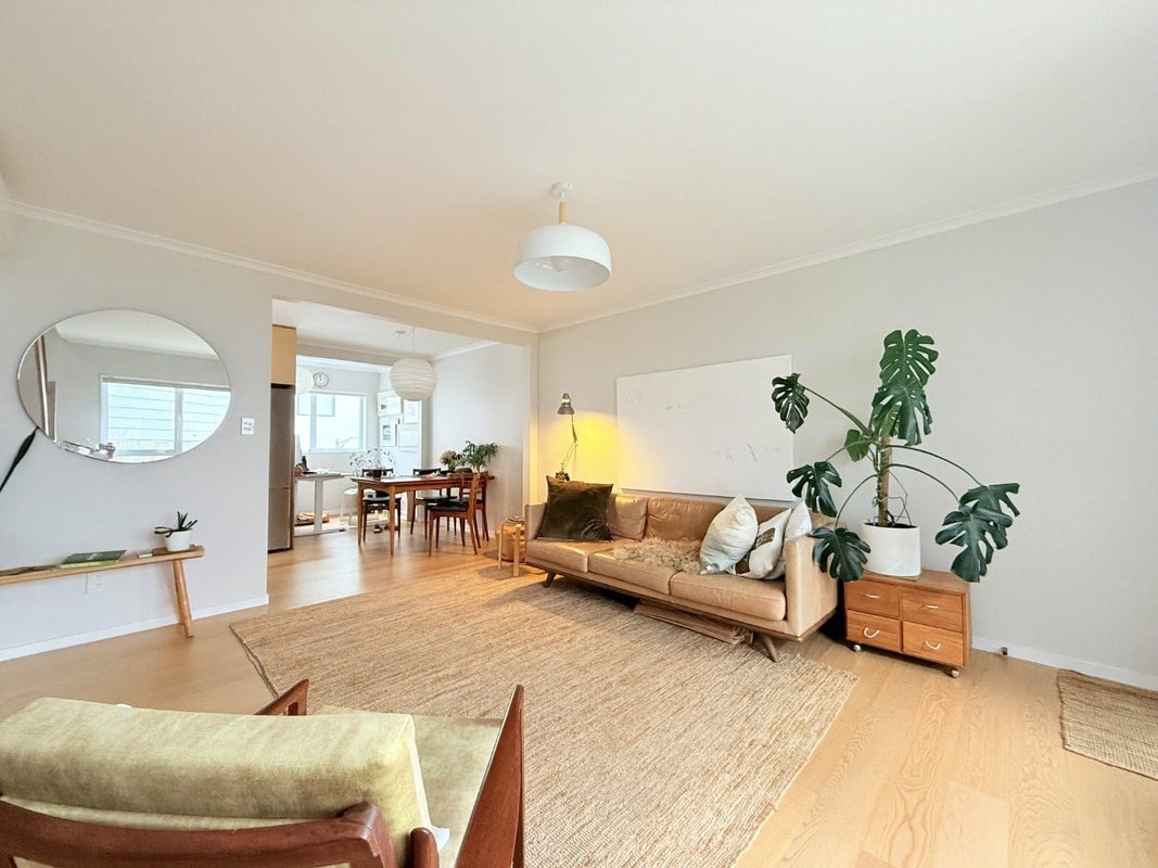 44S Roxburgh Street, Mount Victoria, Wellington - Carousel 2