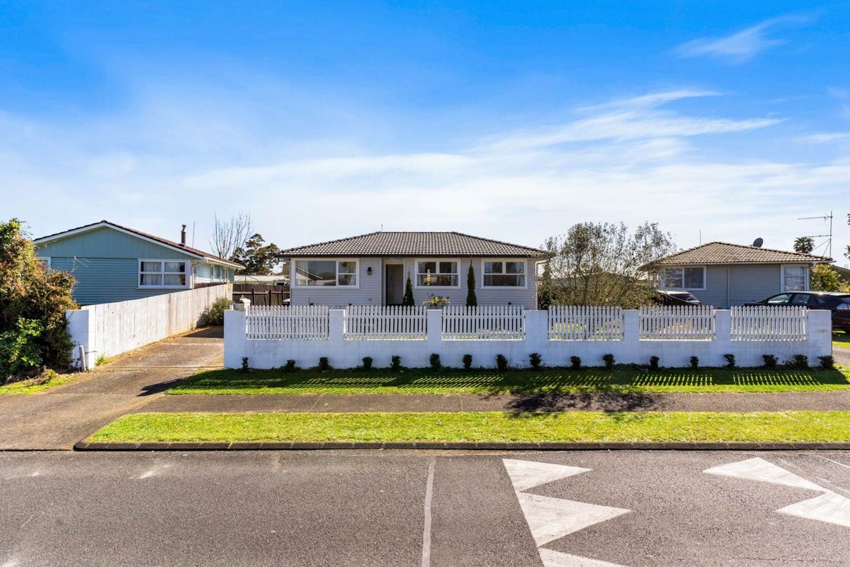 4 Beeston Crescent, Manurewa, Auckland - Carousel 2