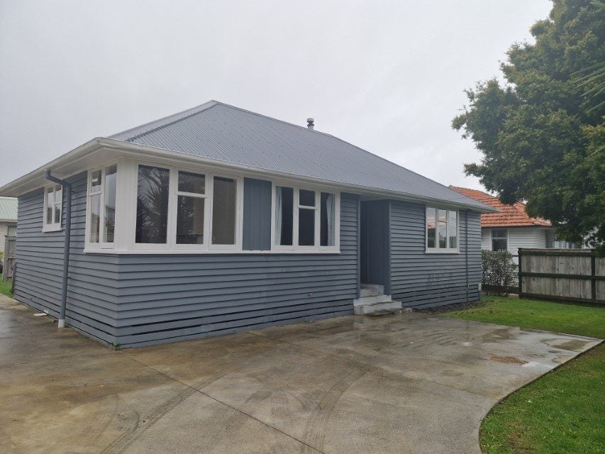 2/54 Lismore Street, Merrilands, New Plymouth - Carousel 1