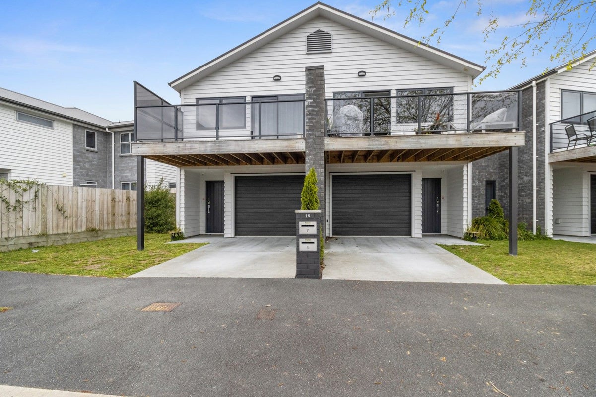 7/16 Jones Crescent, Melville, Hamilton - Carousel 1