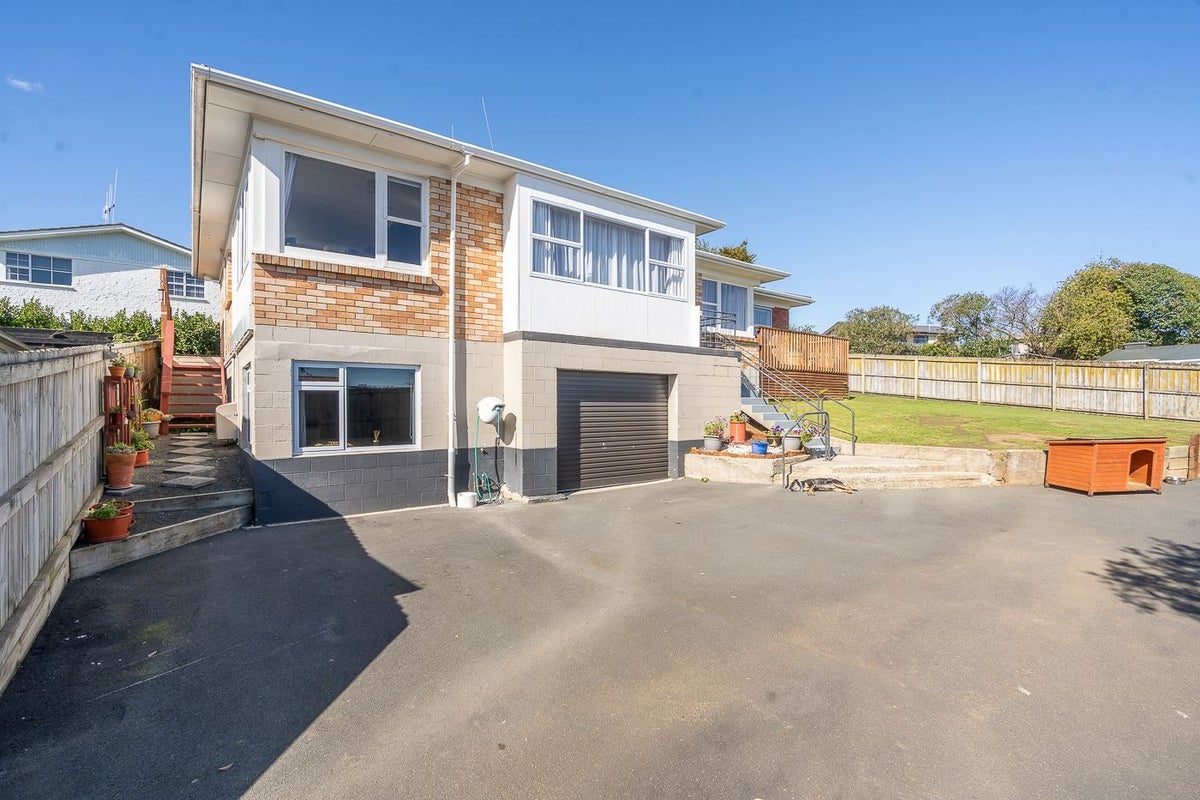 18 Thomson Avenue, Dinsdale, Hamilton - Carousel 22
