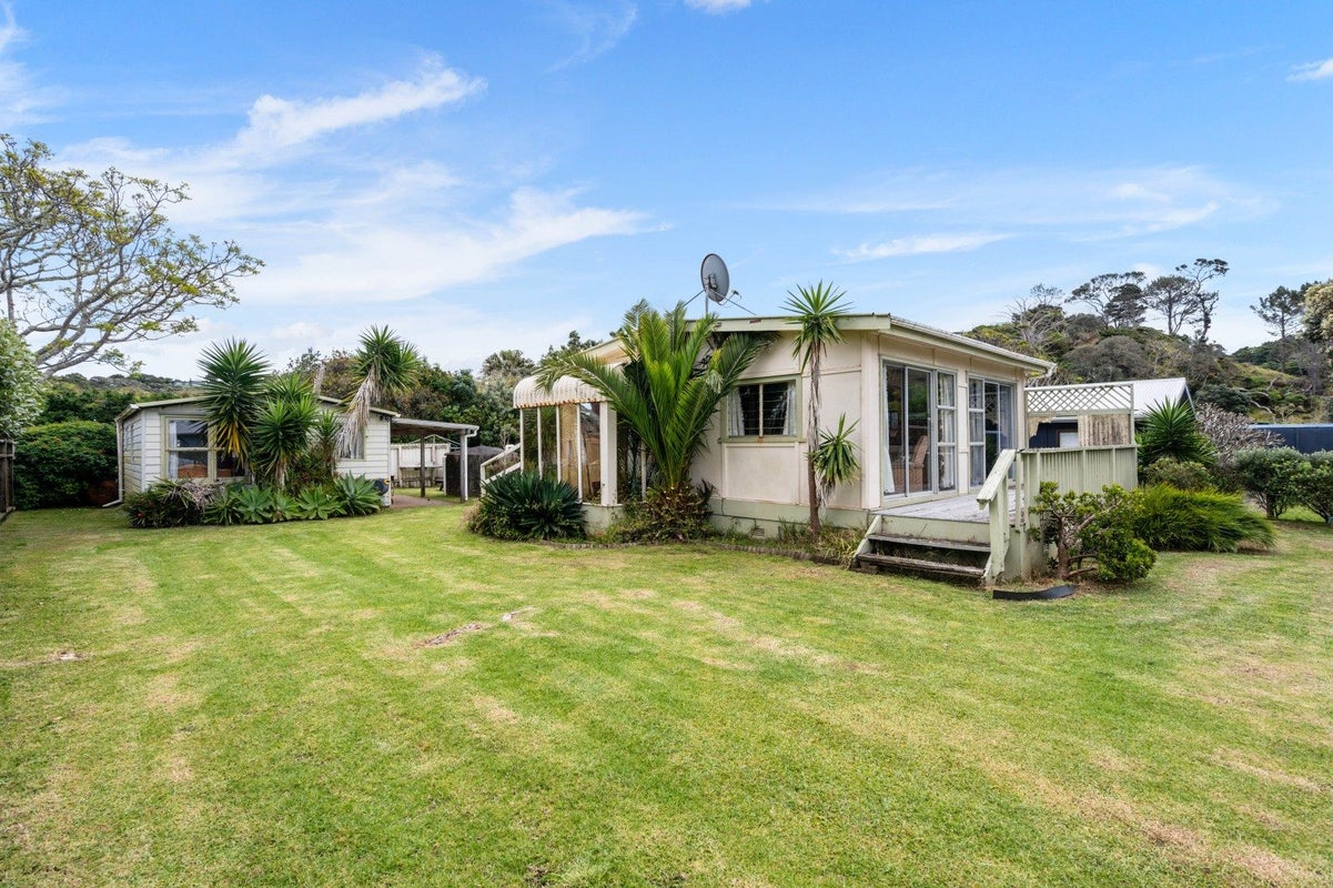 11 Ringer Avenue, Matapouri, Whangarei - Carousel 2